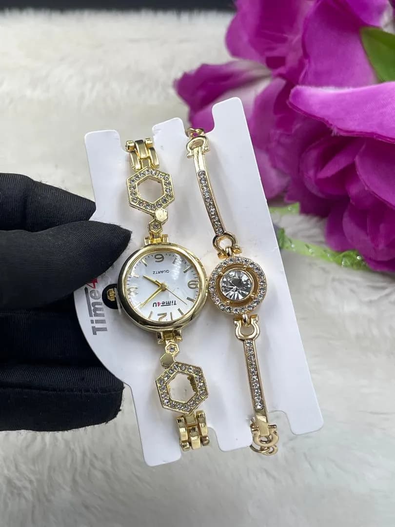 Wristwatch and bracelet combo