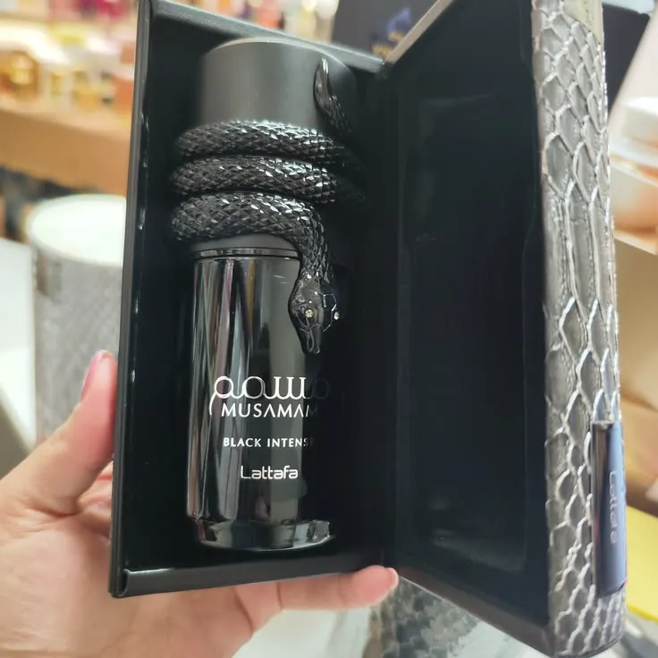 Musamam black intense by Lattafa - 2